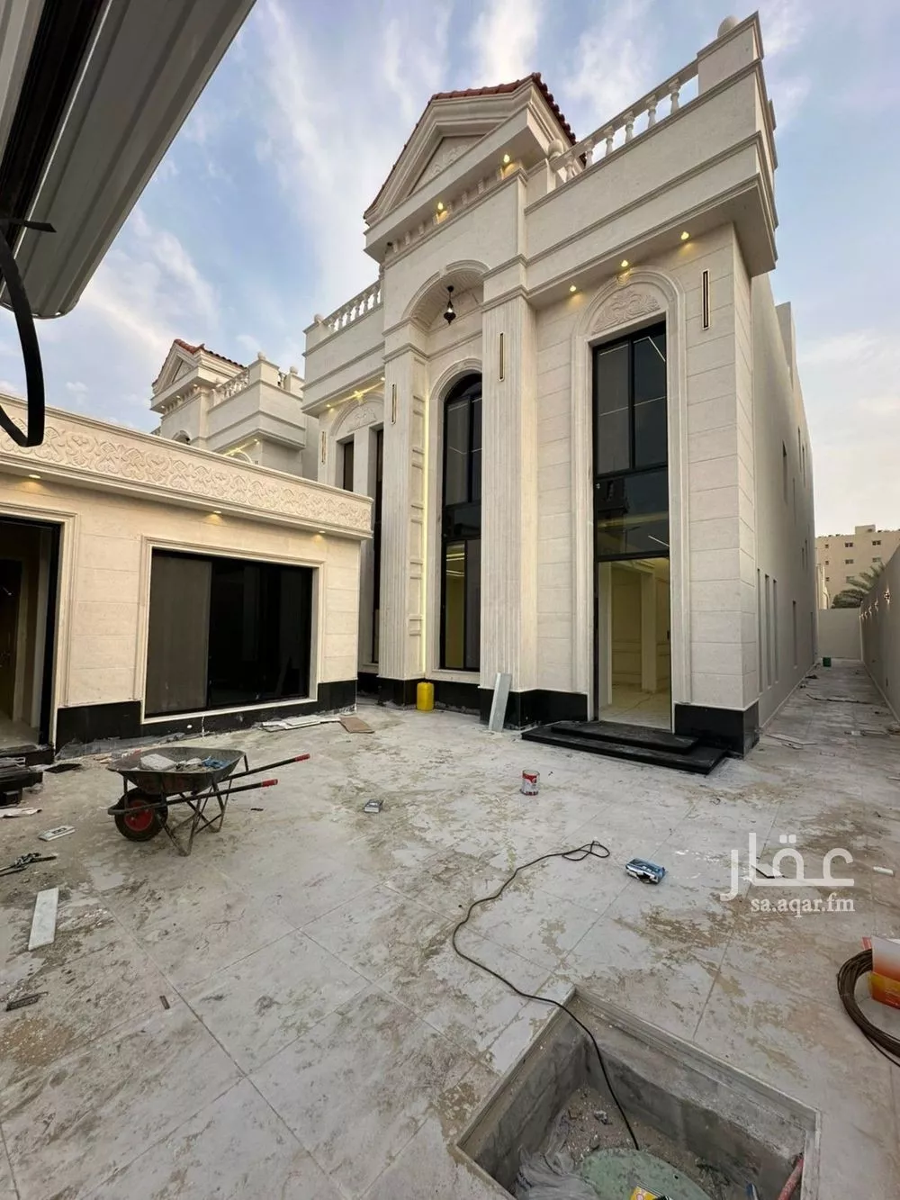 فيلا 9 غرف في الشراع 3