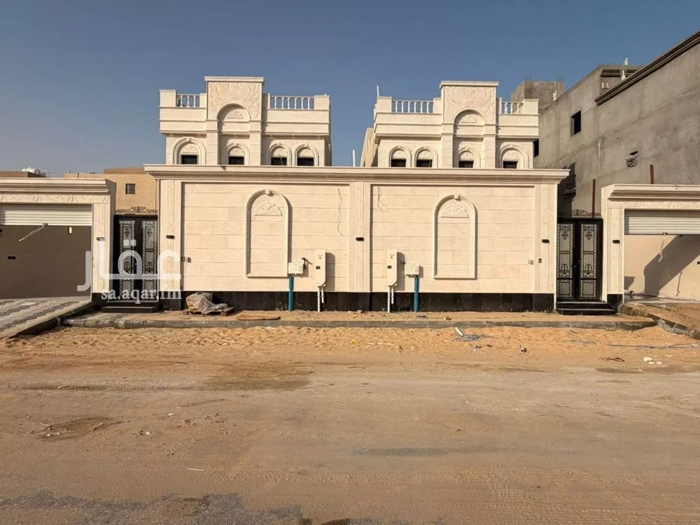 فيلا 9 غرف في الامواج 2