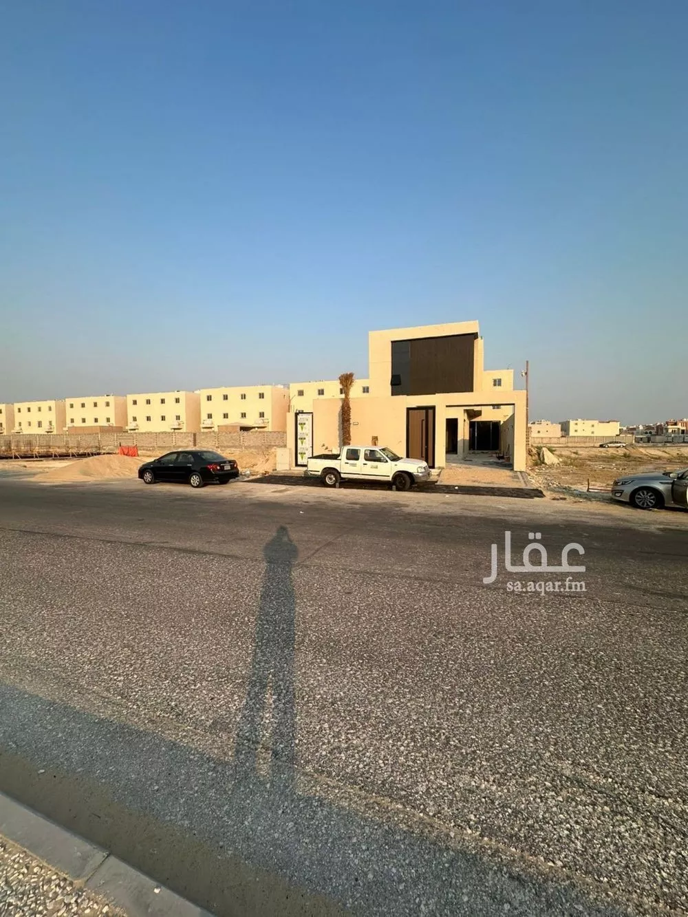 فيلا 9 غرف في الامواج 5