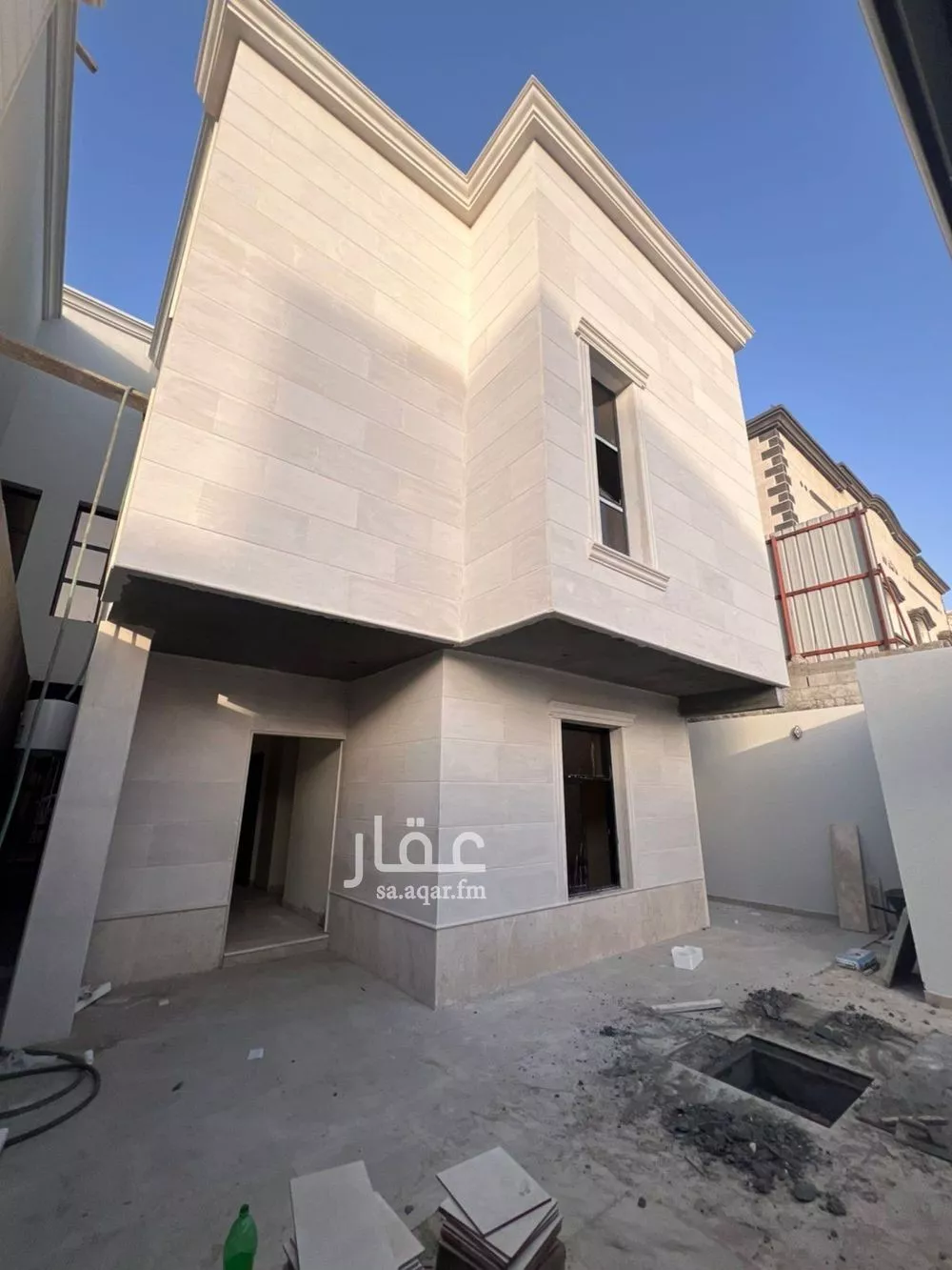 فيلا 9 غرف في ضاحية الملك فهد 2