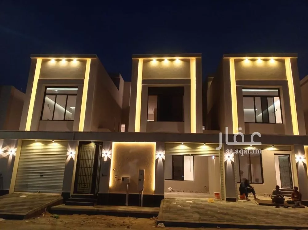 8 bedroom villa in Al Amwaj 2