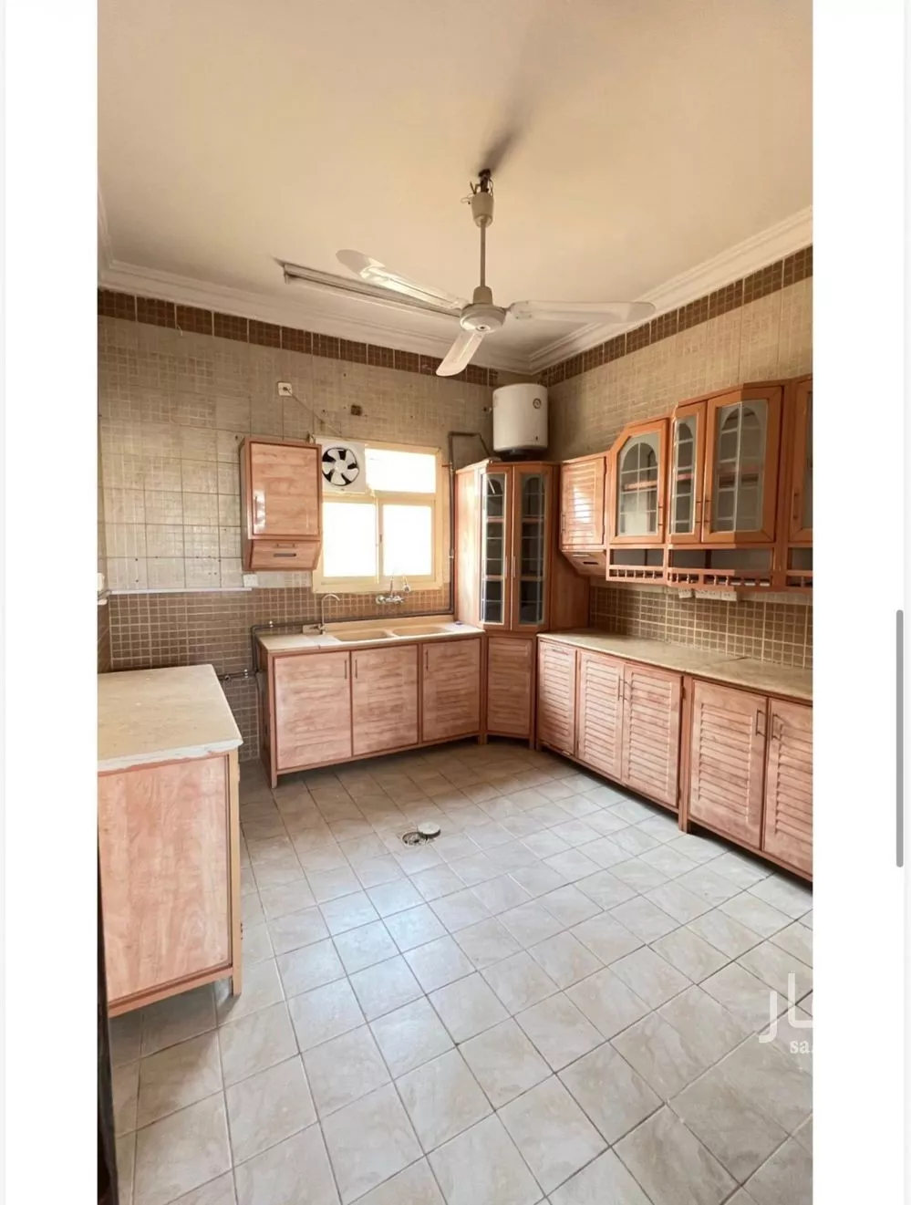 3 bedroom floor in Ishbiliyah 1