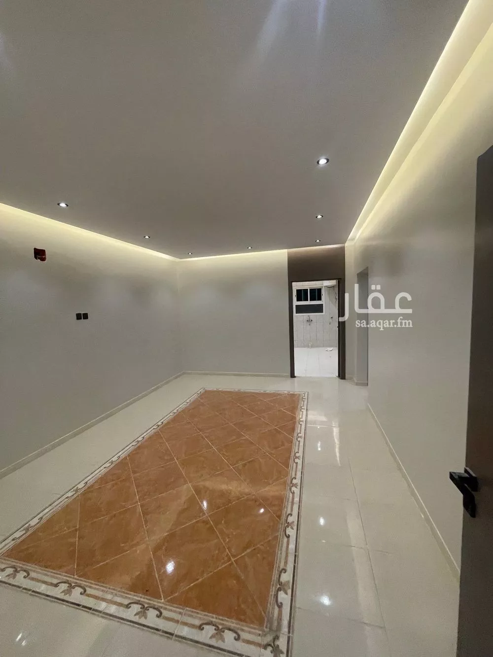 3 bedroom floor in Al Yarmouk 2