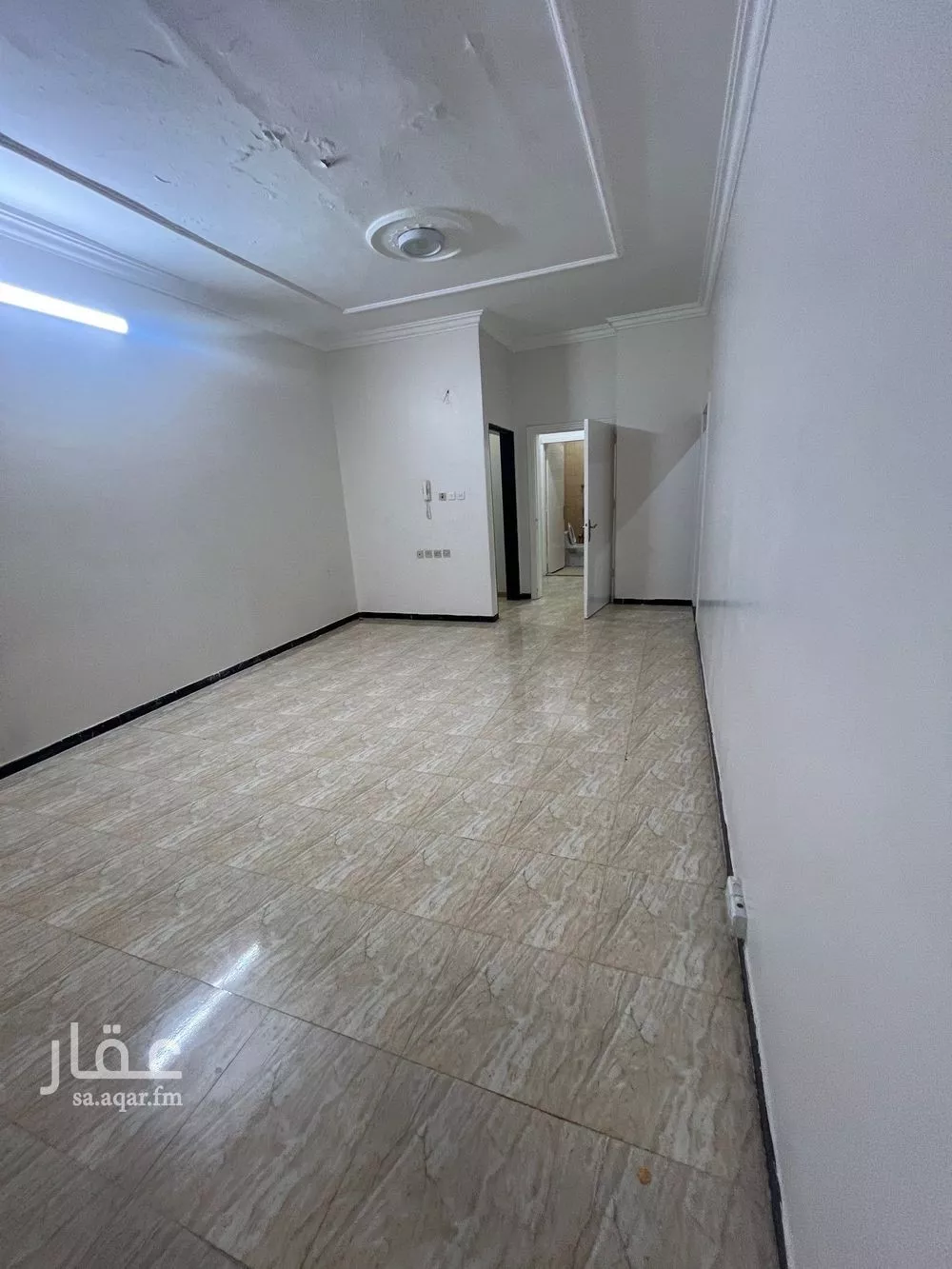 3 bedroom floor in Al Yarmouk 2