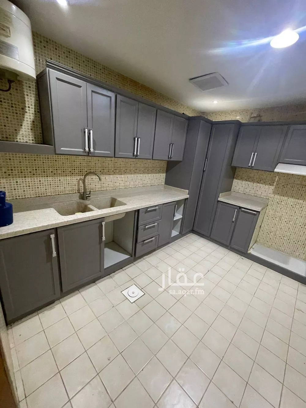 5 bedroom floor in Ishbiliyah 4