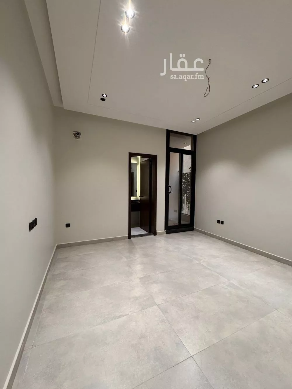 شقة 4 غرف في الزهراء 5