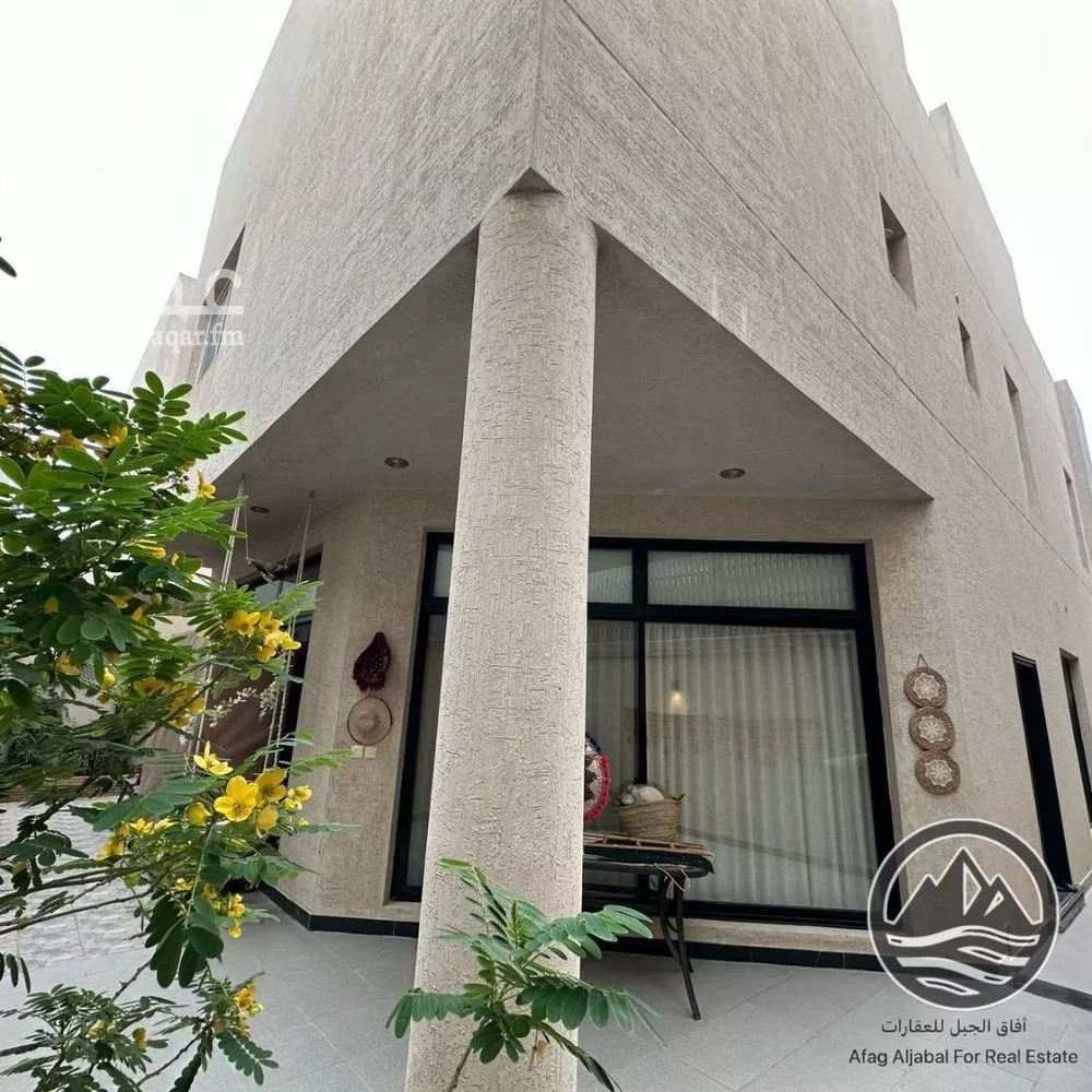 7 bedroom villa in Al Yasmin 5