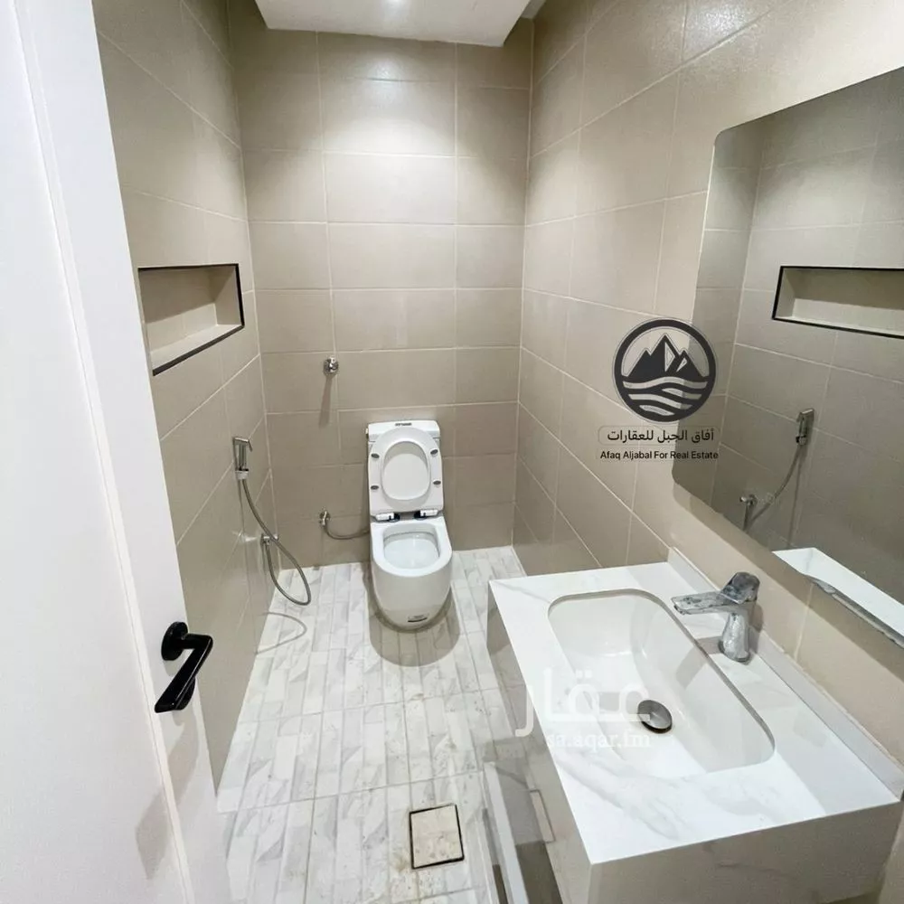 5 bedroom villa in Al Qairawan, Riyadh 6