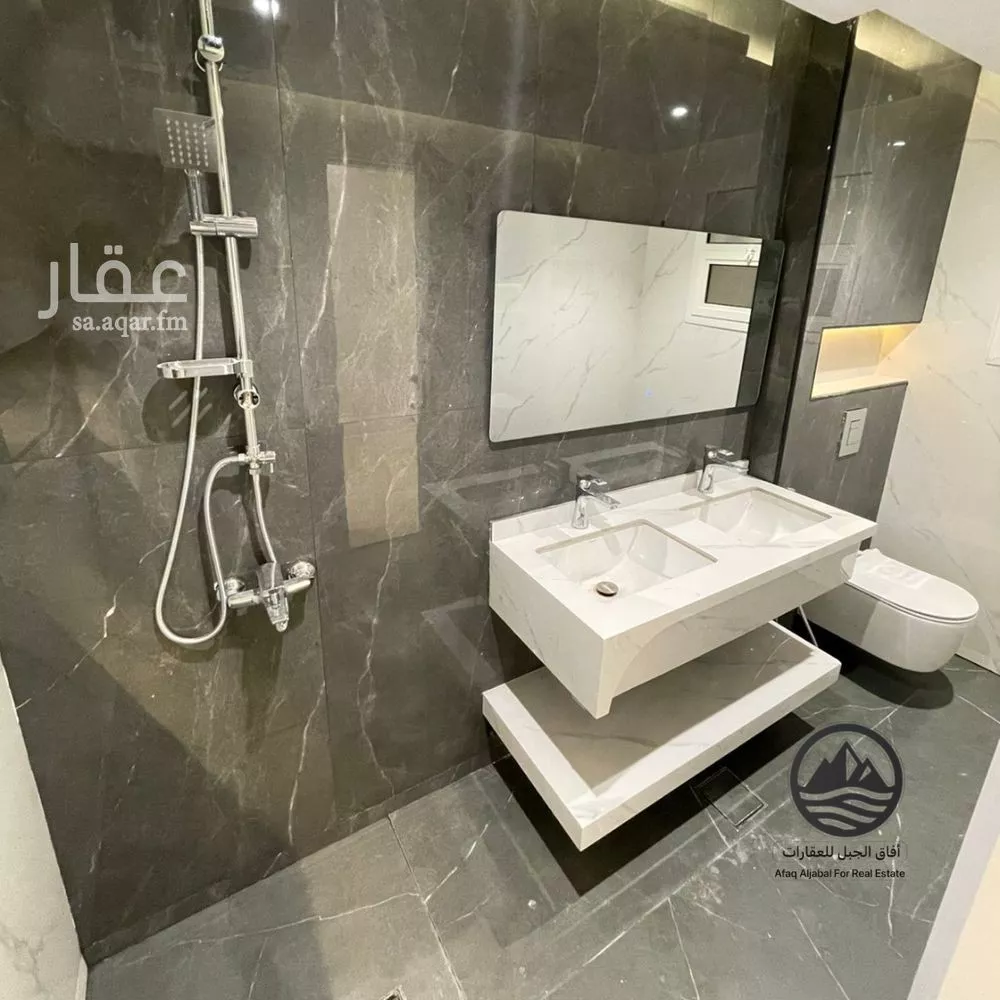 5 bedroom villa in Al Qairawan, Riyadh 17