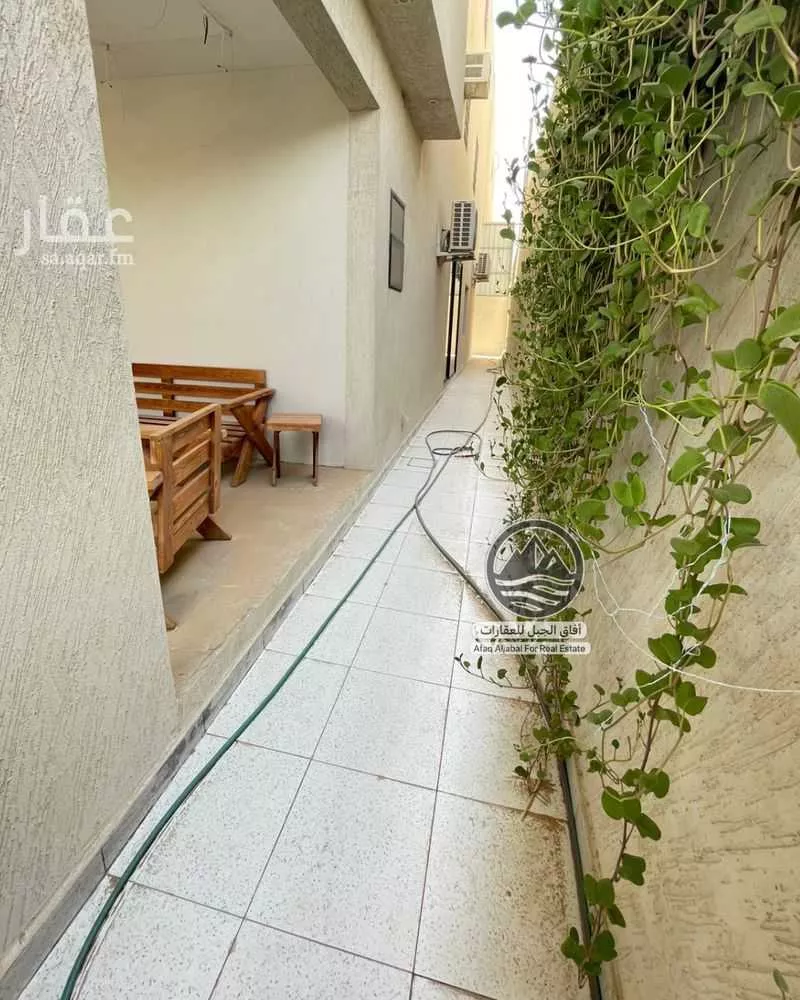 12 bedroom villa in Al Yarmouk 4