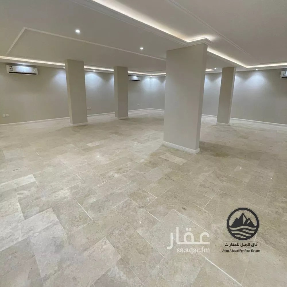 5 bedroom villa in Al Qairawan, Riyadh 11