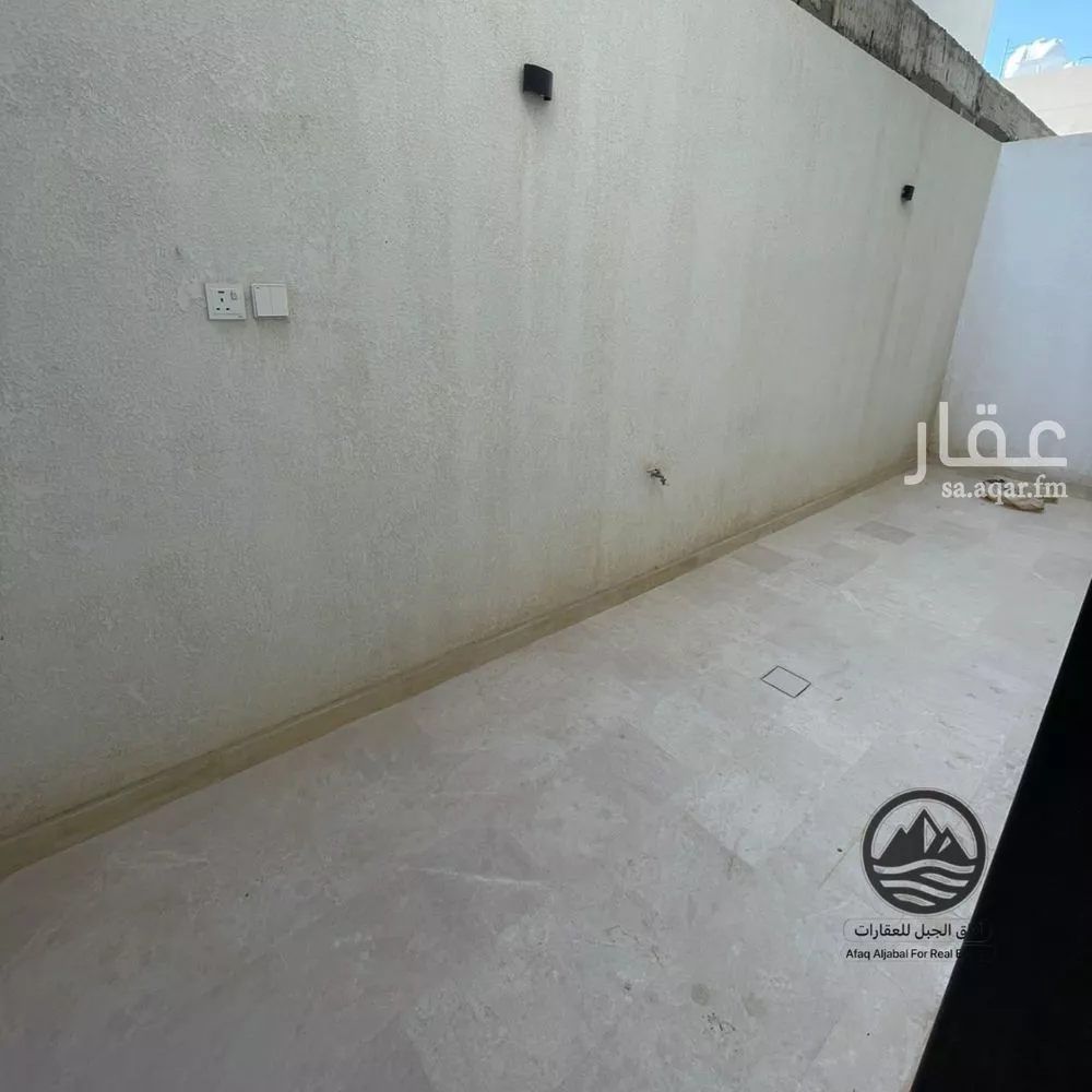 5 bedroom villa in Al Qairawan, Riyadh 9