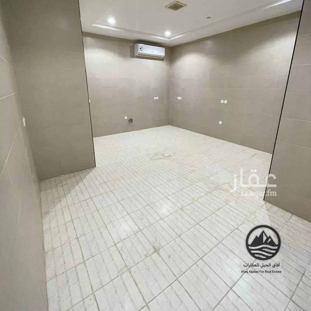 5 bedroom villa in Al Qairawan, Riyadh 10