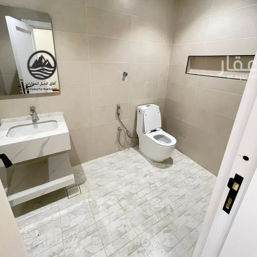 5 bedroom villa in Al Qairawan, Riyadh 15