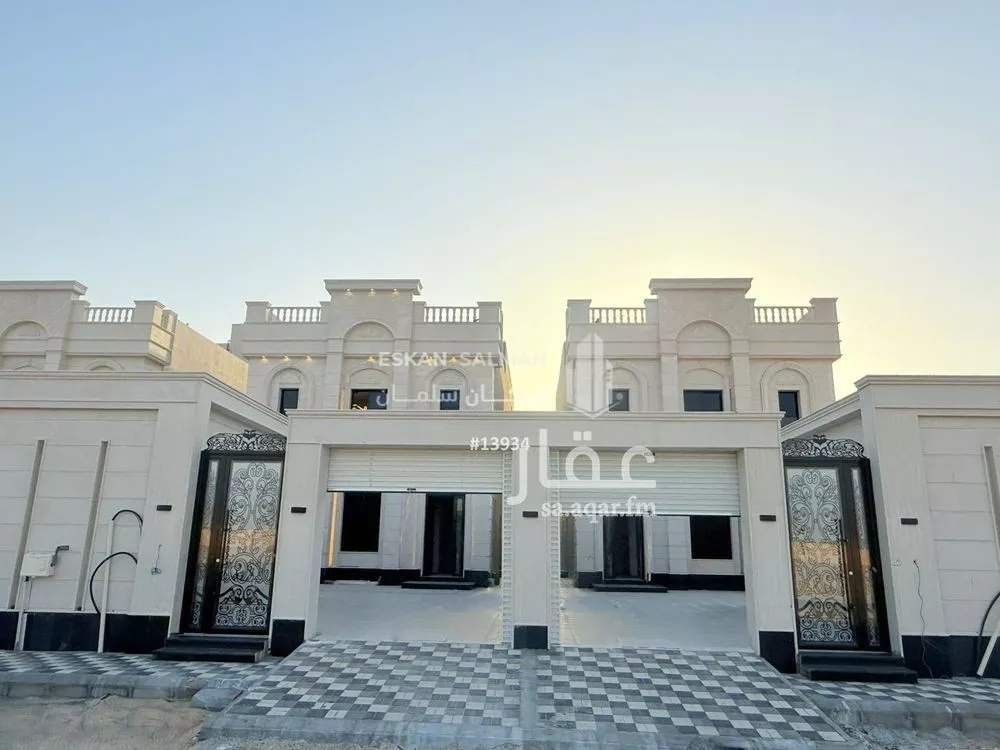 فيلا 8 غرف في الامواج 1