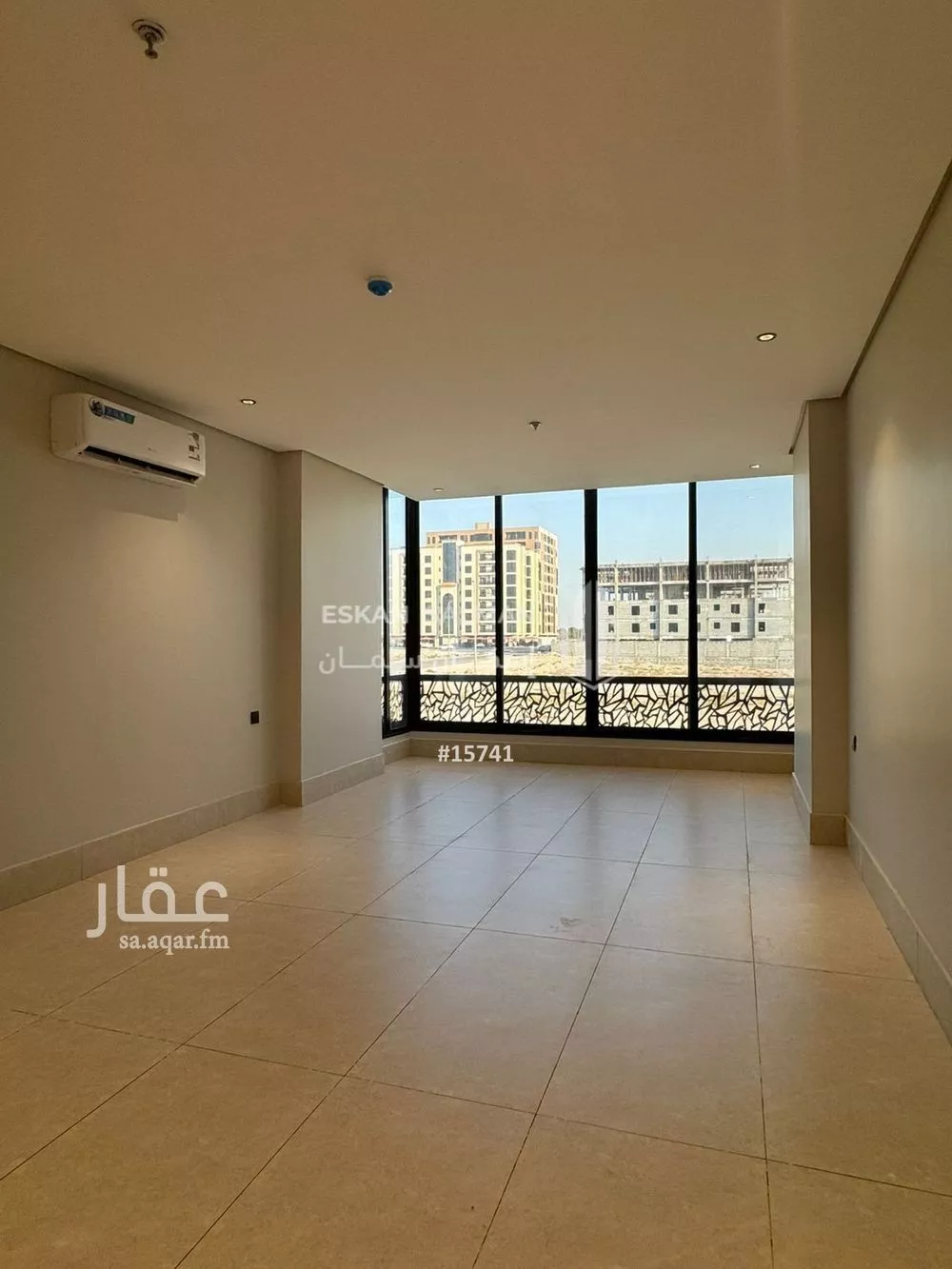 شقة 6 غرف في ضاحية الملك فهد 5