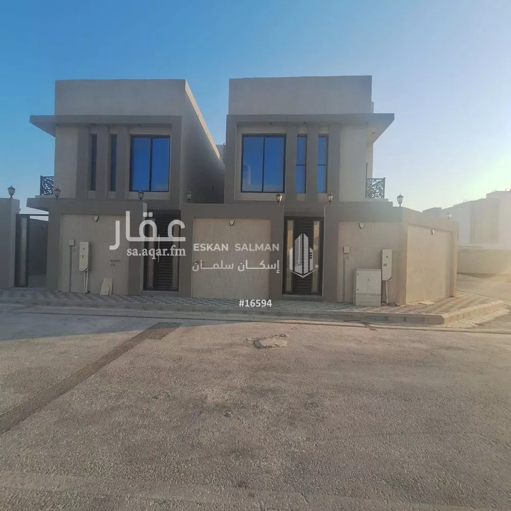 فيلا 7 غرف في الامواج 1