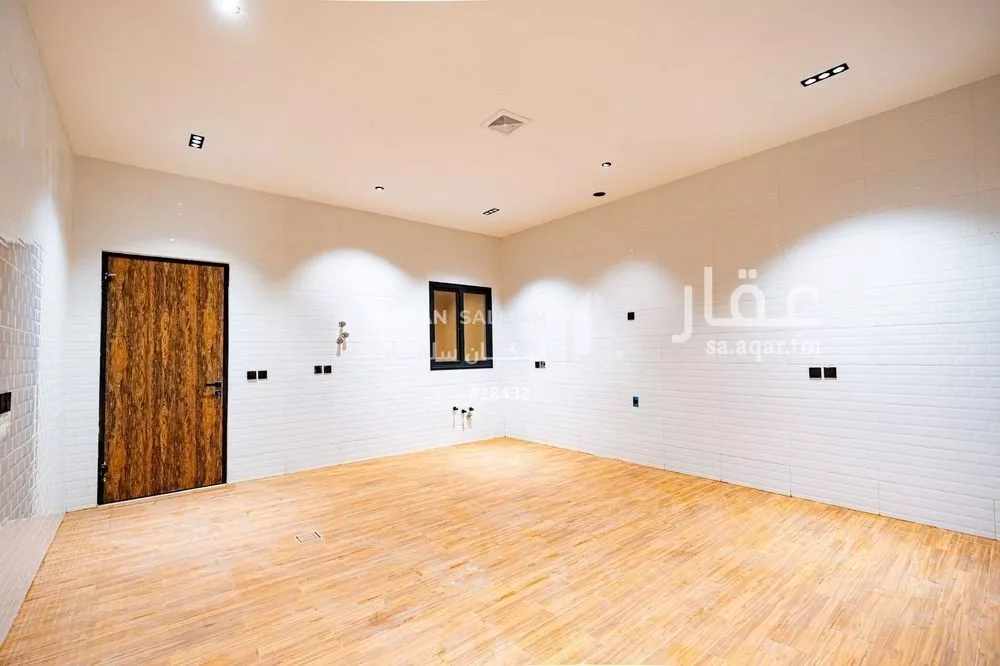 فيلا 9 غرف في الشعلة 4