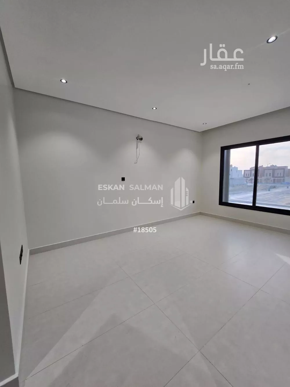 فيلا 7 غرف في الامواج 5