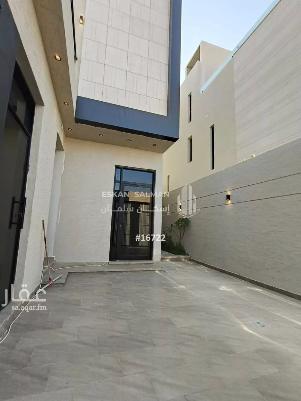8 bedroom villa in Al Rimal 3