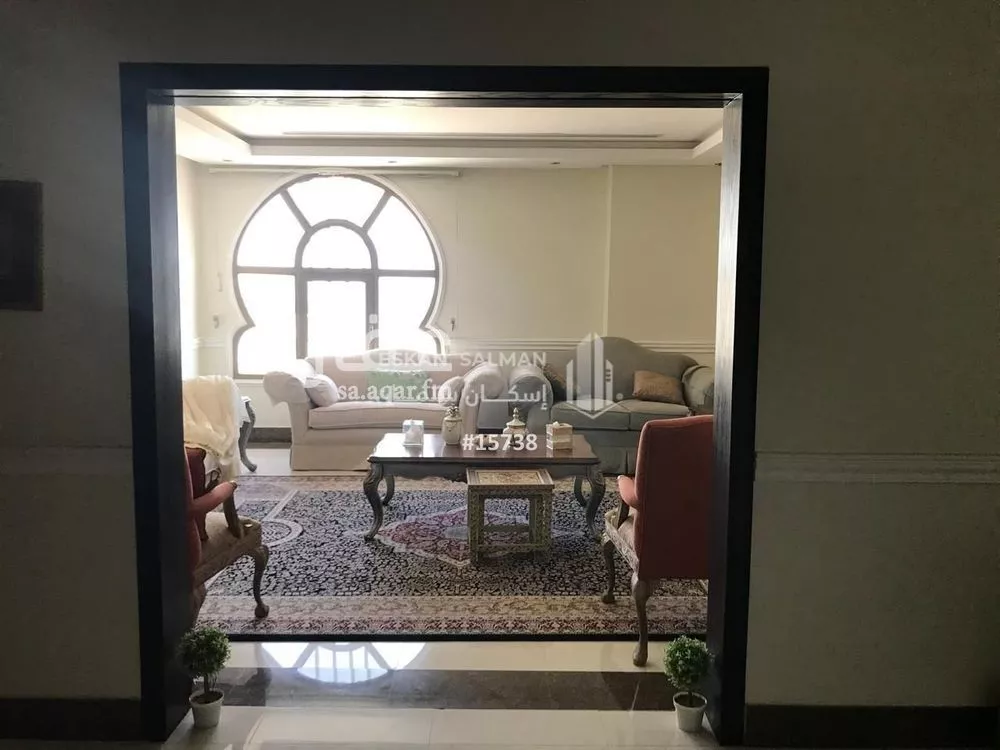 شقة 5 غرف في الروابي 5