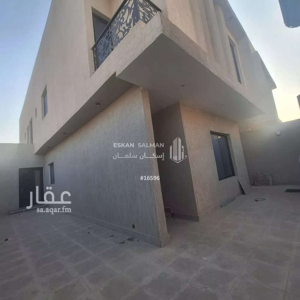 فيلا 7 غرف في الامواج 3