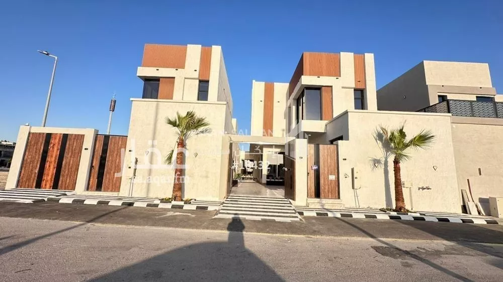 فيلا 9 غرف في الشعلة 1