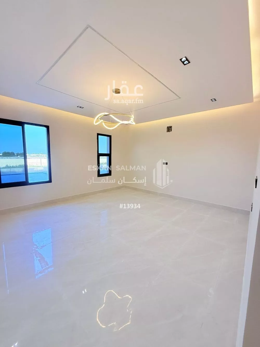 فيلا 8 غرف في الامواج 3