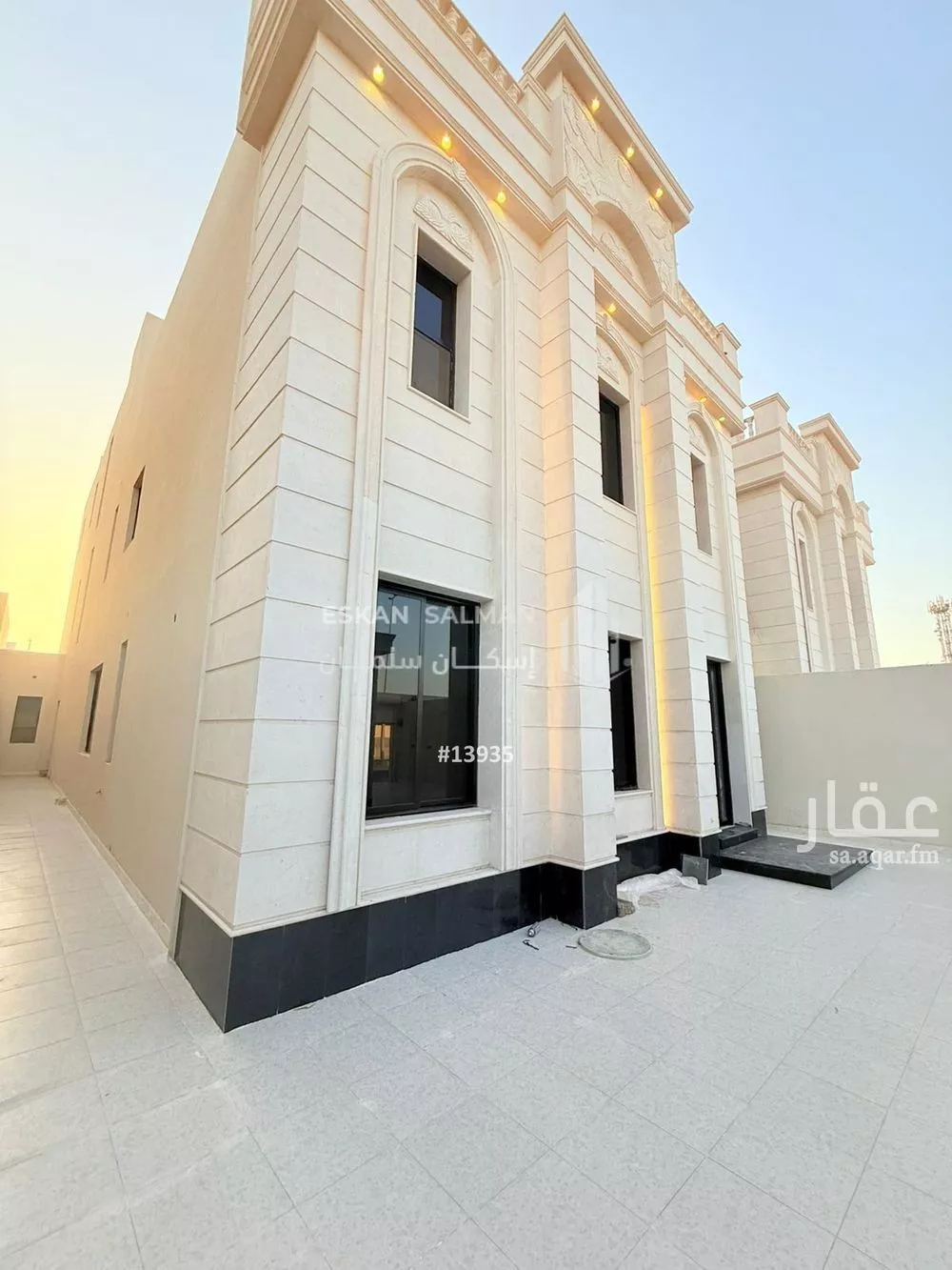 فيلا 9 غرف في الامواج 3