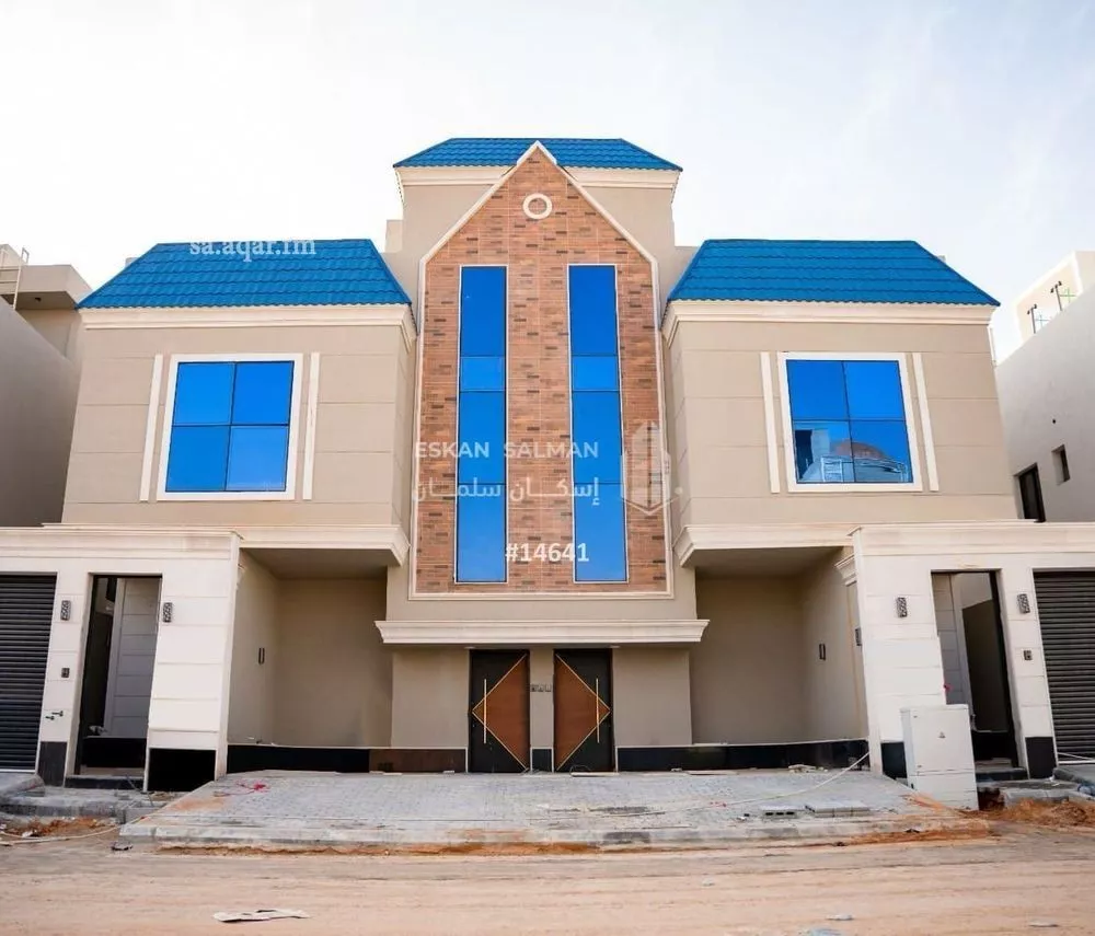 شقة 5 غرف في الرمال 1