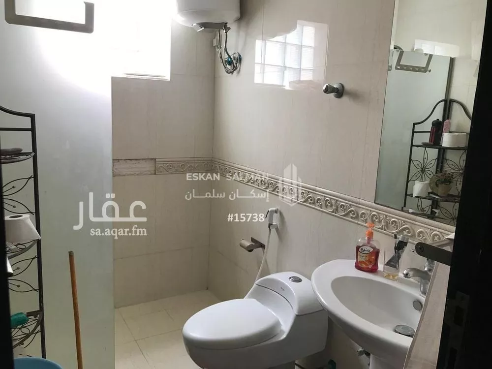 شقة 5 غرف في الروابي 4