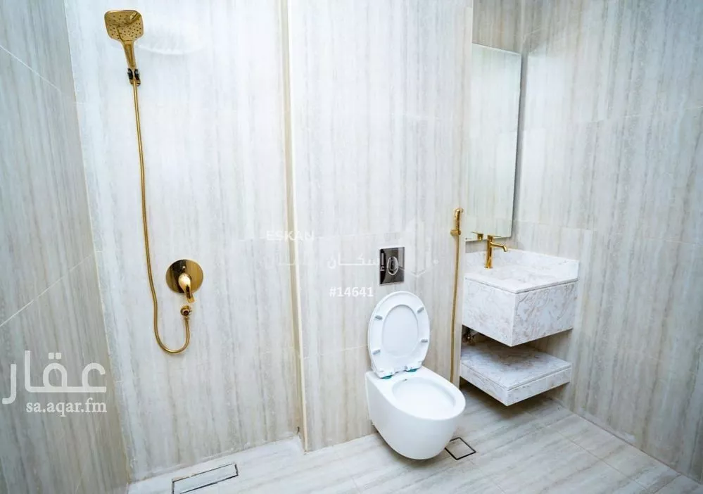 شقة 5 غرف في الرمال 5