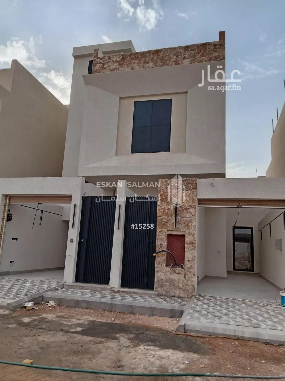 فيلا 9 غرف في ديراب 1