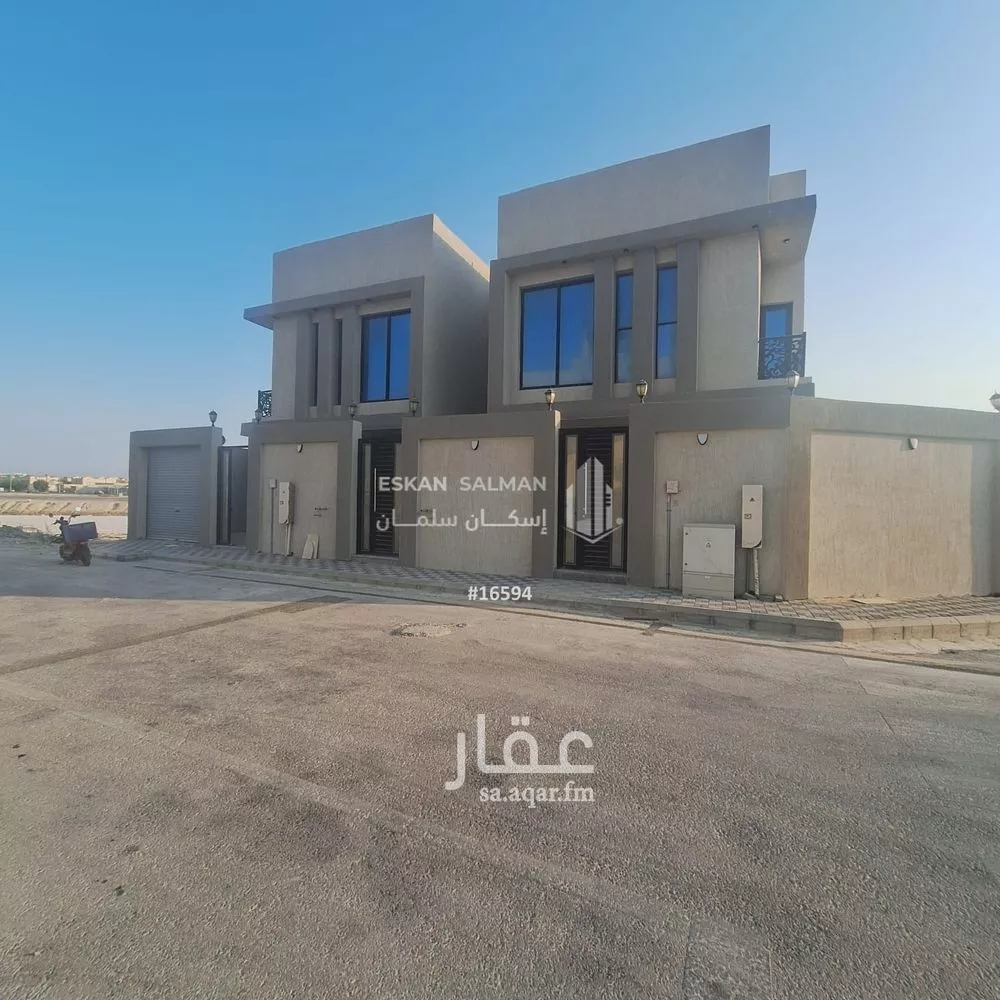 فيلا 7 غرف في الامواج 2