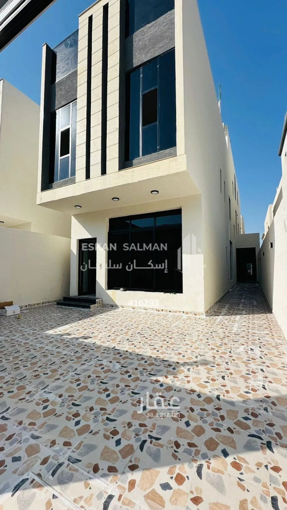 فيلا 12 غرف في الامواج 3