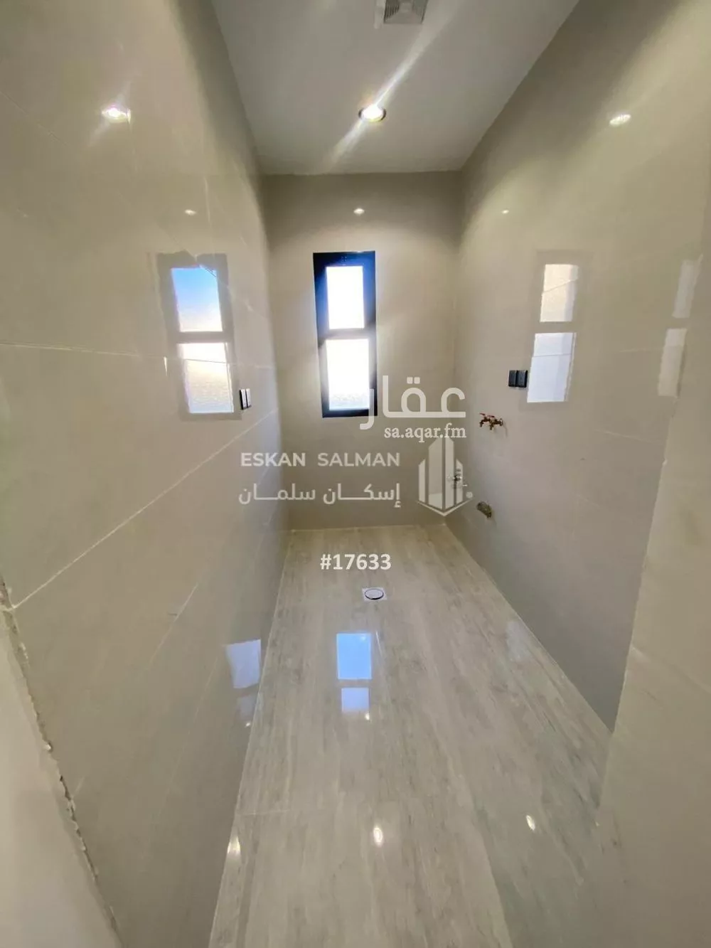 فيلا 8 غرف في ضاحية الملك فهد 4