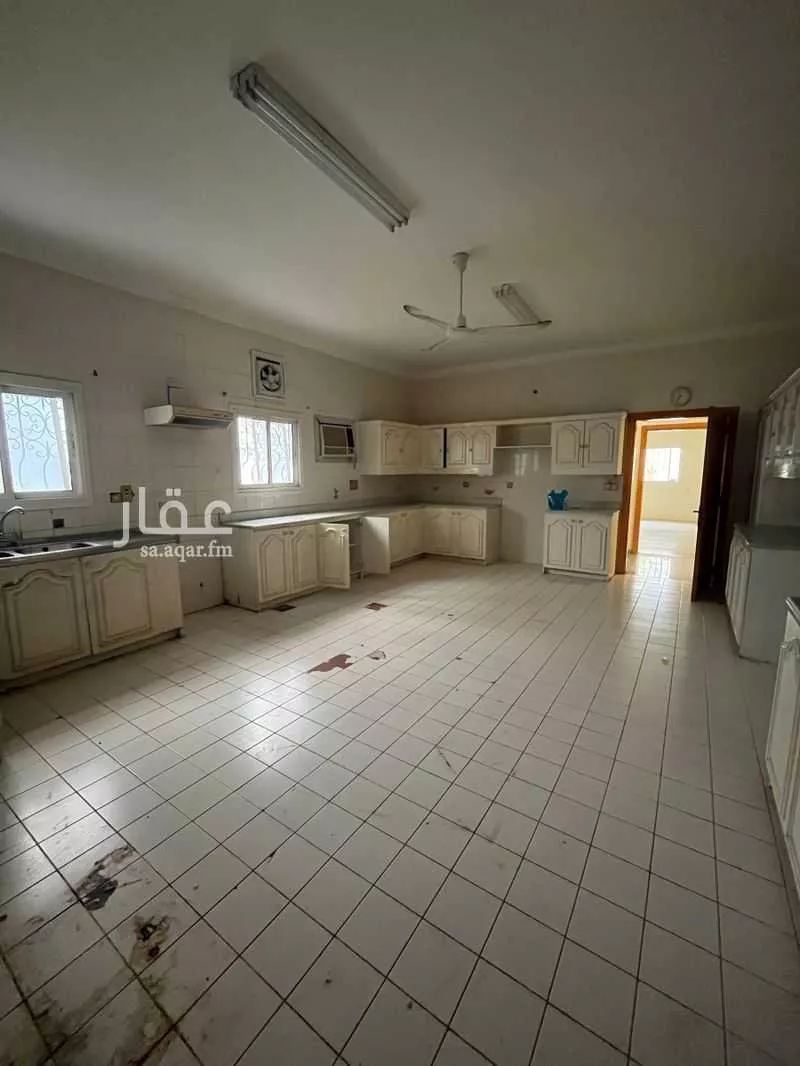4 bedroom villa in Al Aziziyah, Jeddah 5