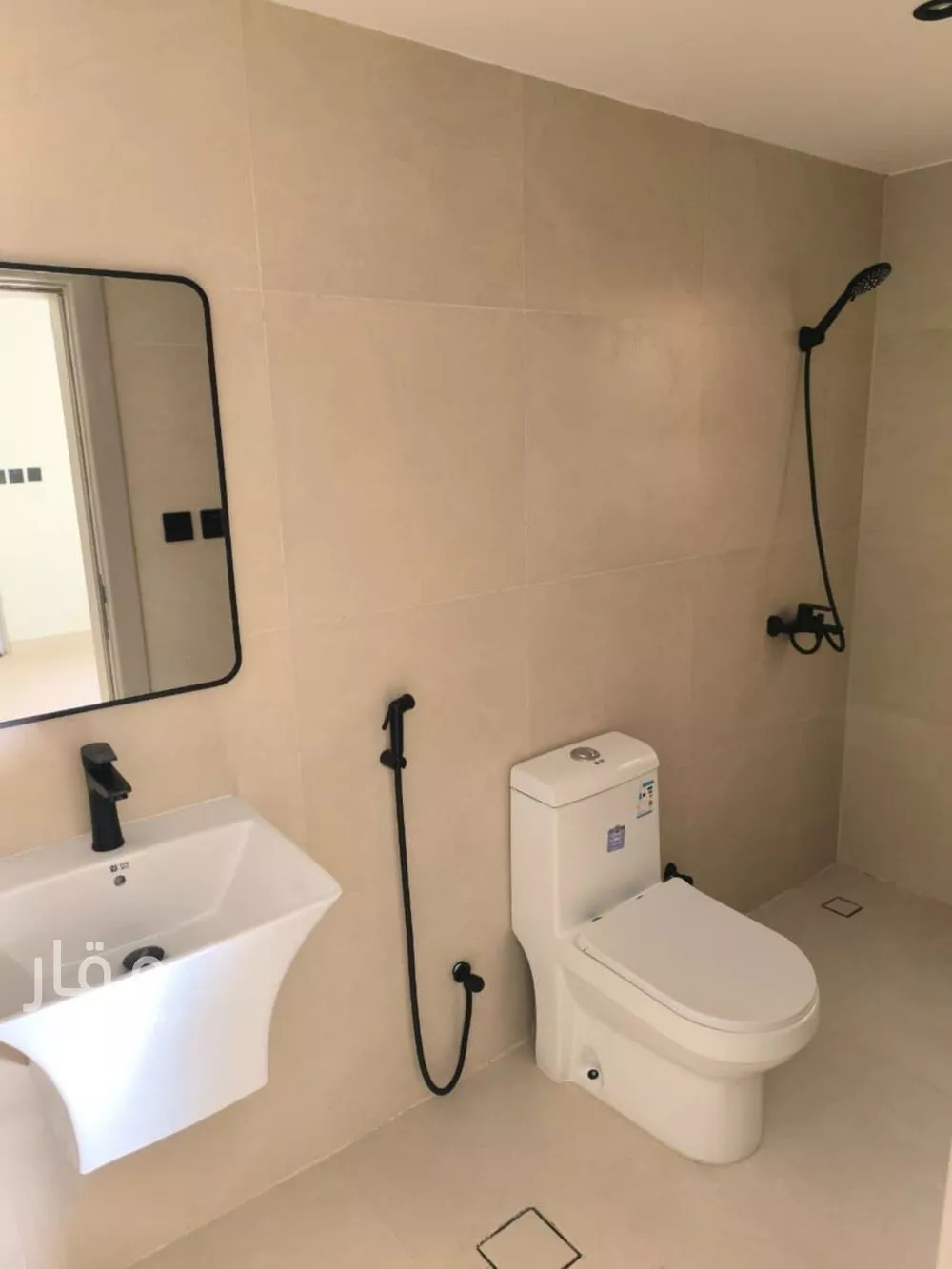 شقة 5 غرف في طويق 2