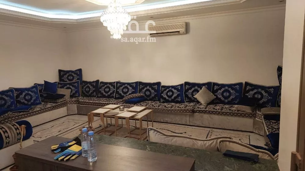 فيلا 12 غرف في الرمال 2