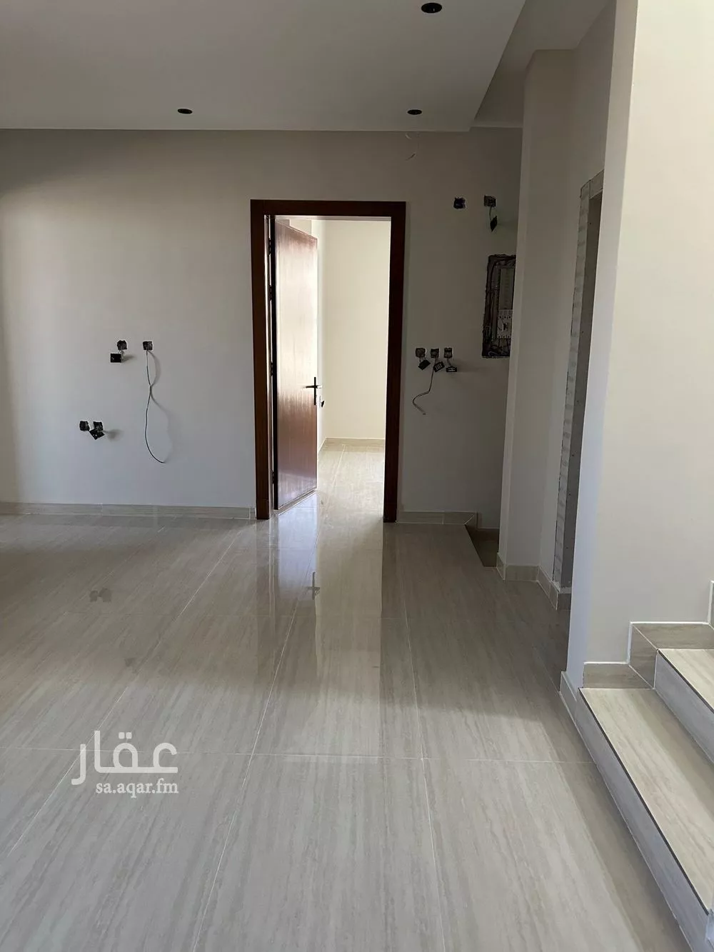 فيلا 7 غرف في المهدية 5