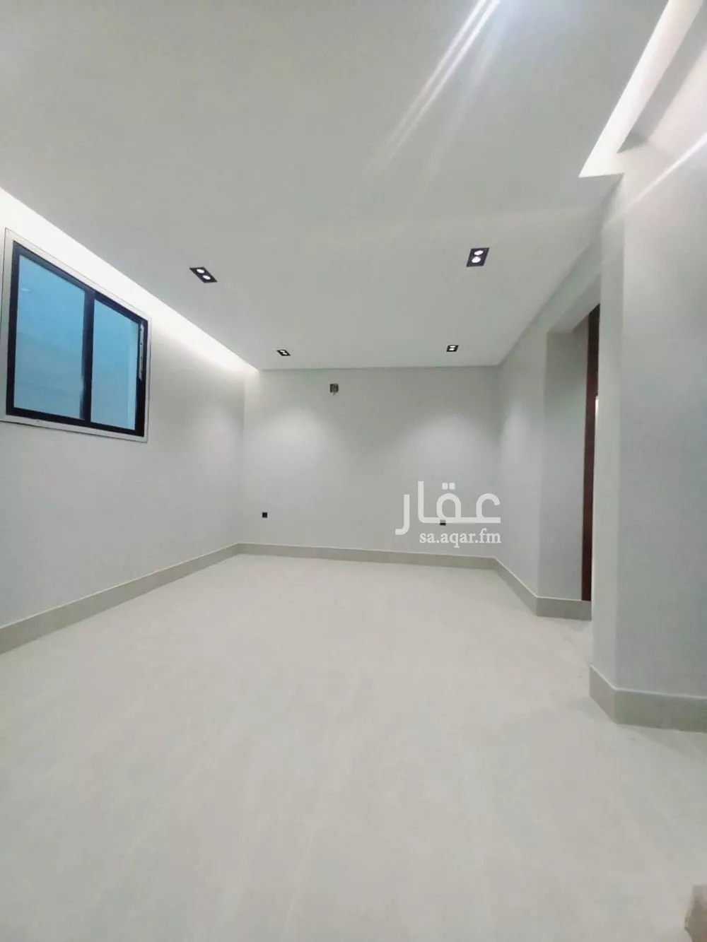 فيلا 5 غرف في عكاظ 4