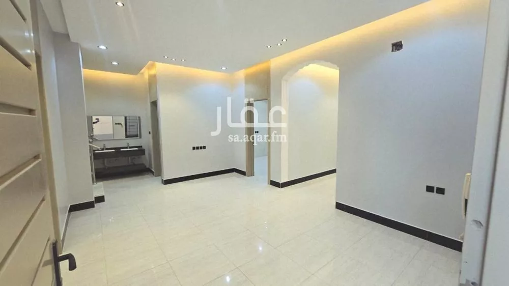 5 bedroom villa in Uhud, Riyadh 23
