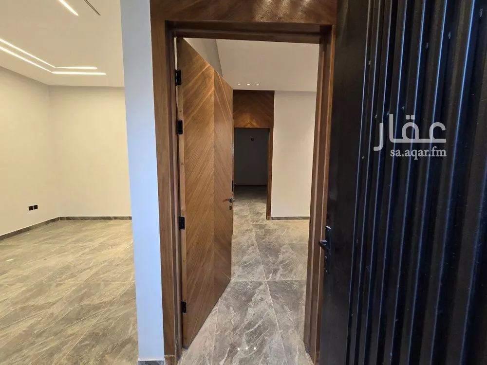 5 bedroom villa in Okaz, Riyadh 22