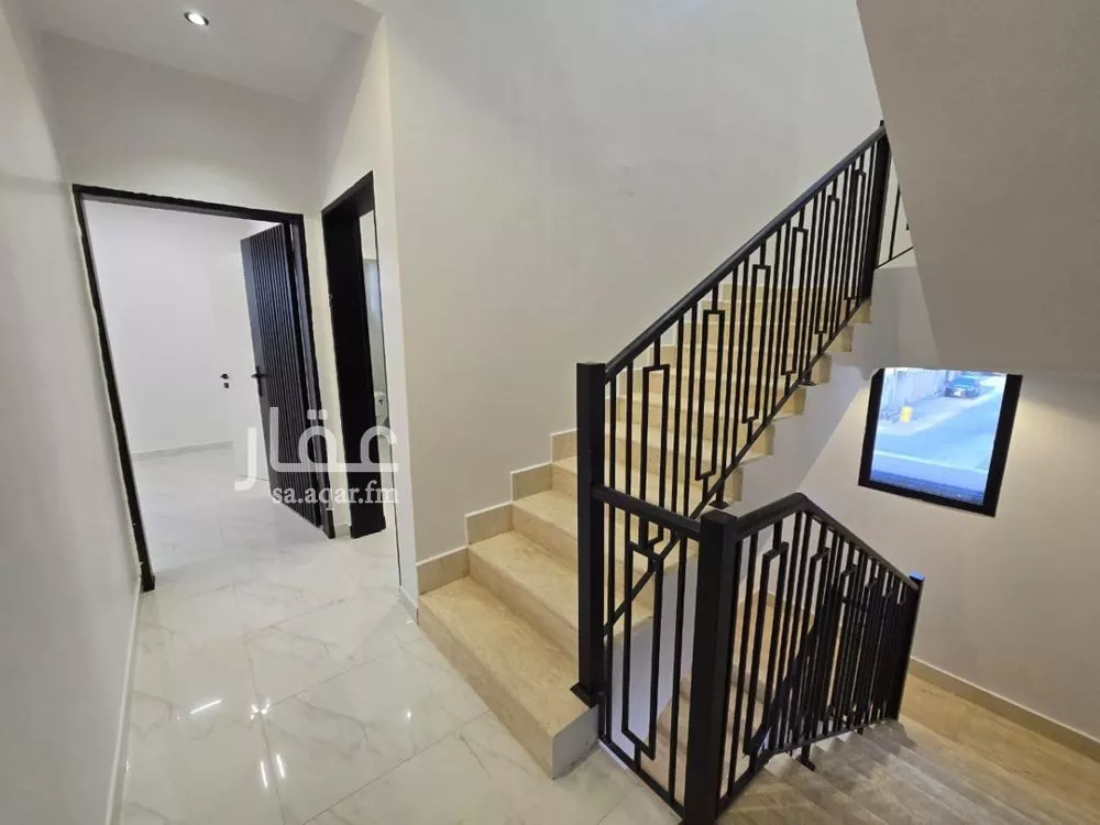 دور 4 غرف في السويدي 5