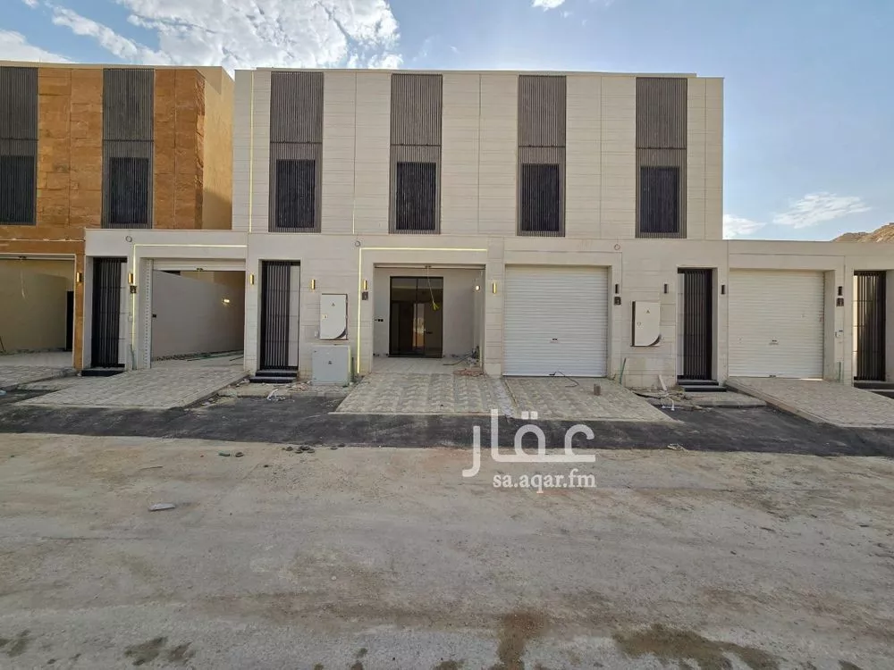 فيلا 5 غرف في طويق 2