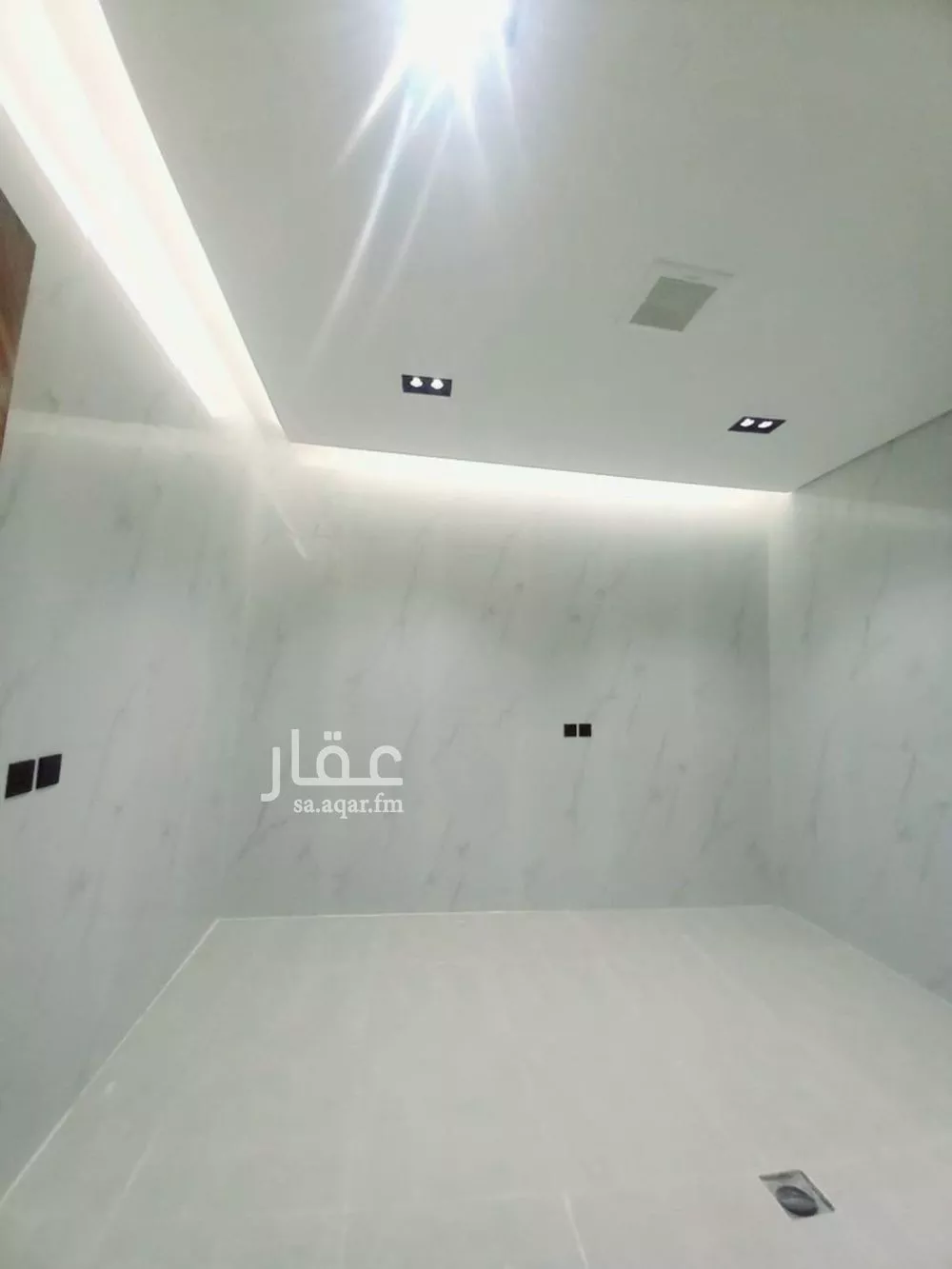 فيلا 5 غرف في عكاظ 3