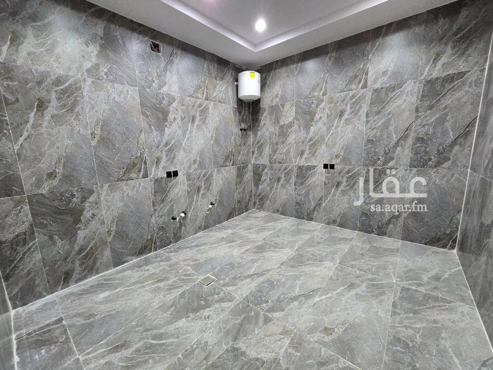5 bedroom villa in Okaz, Riyadh 23