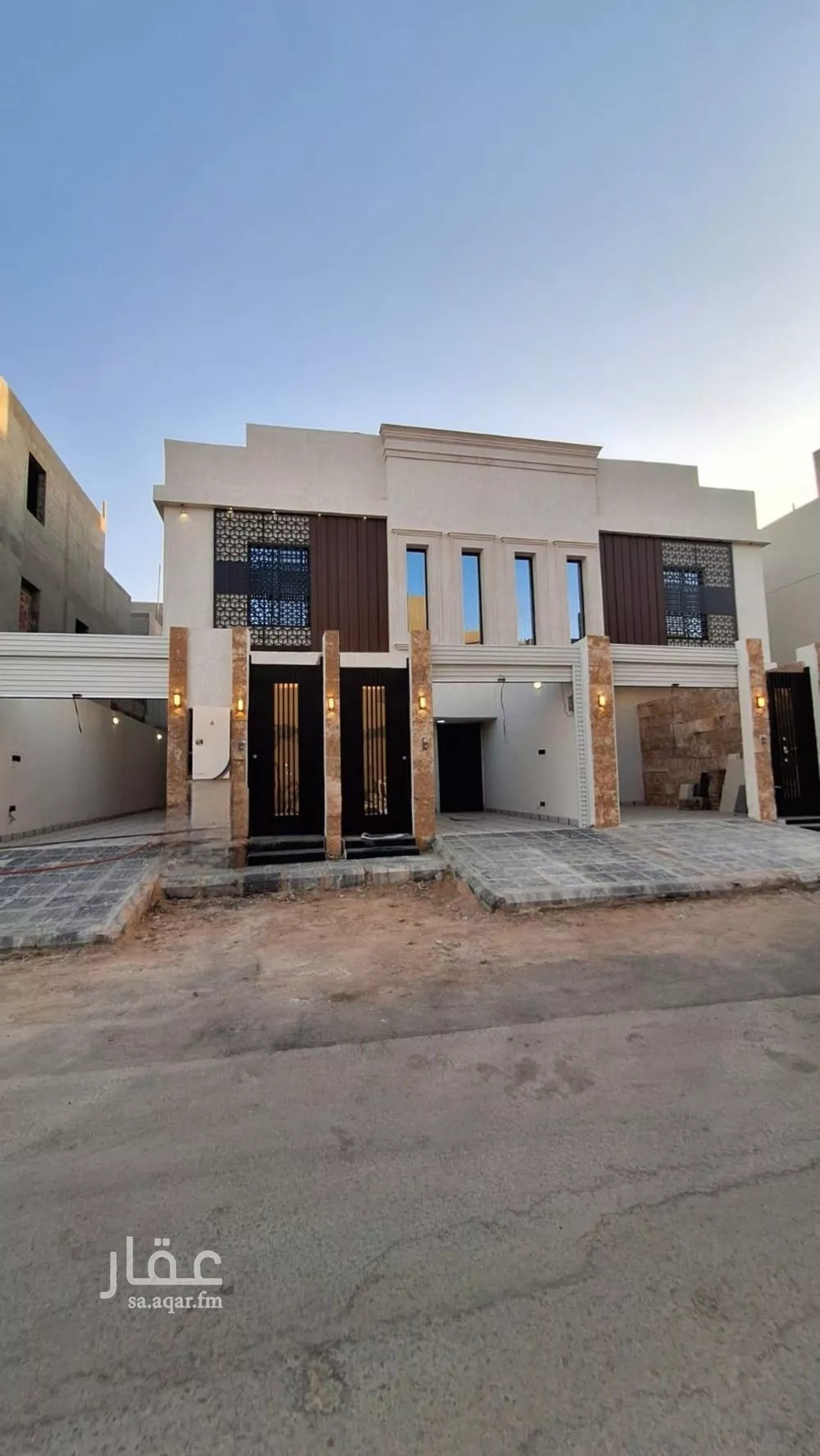 فيلا 5 غرف في عكاظ 1