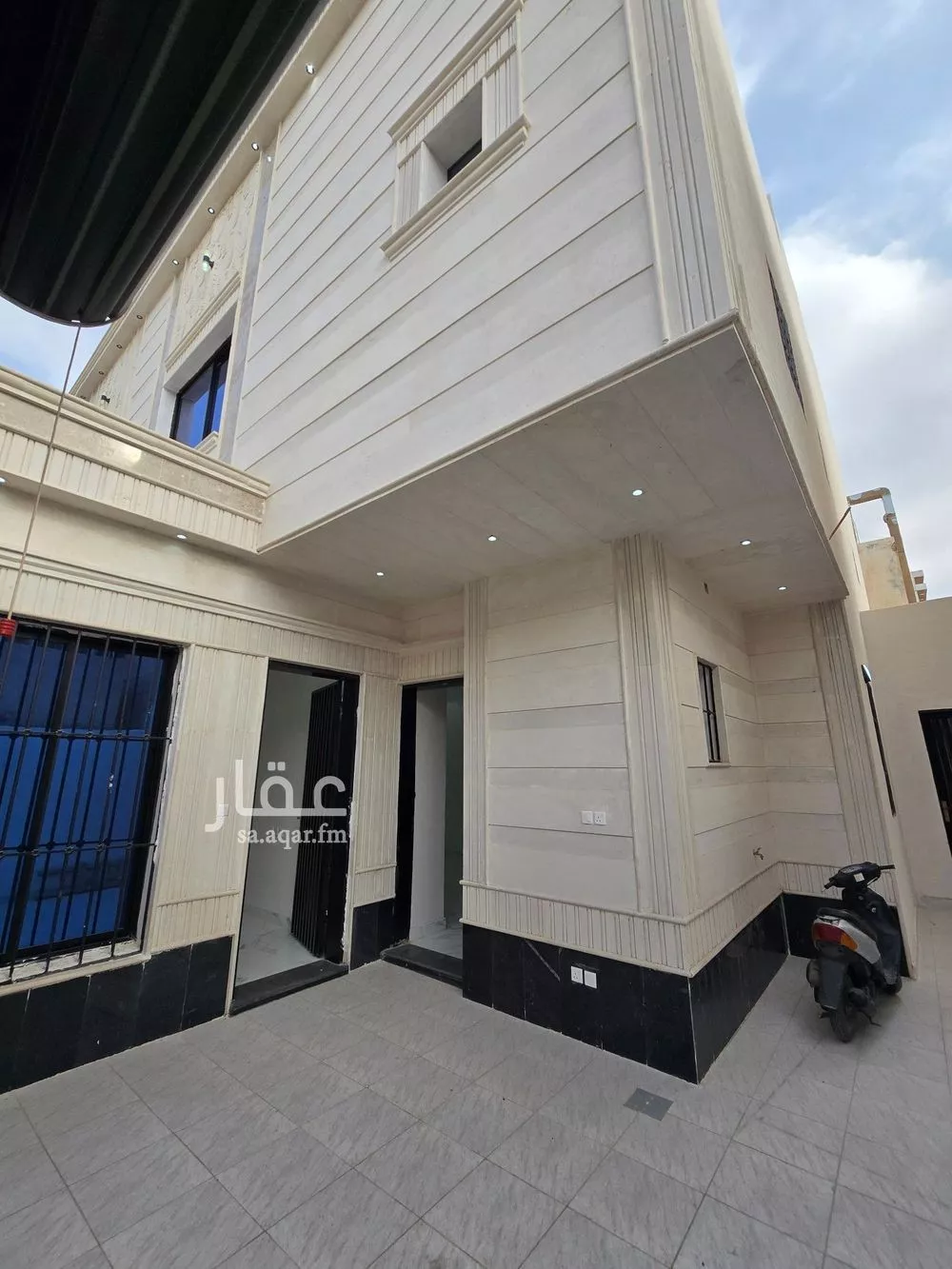 فيلا 6 غرف في العريجاء الغربية 2