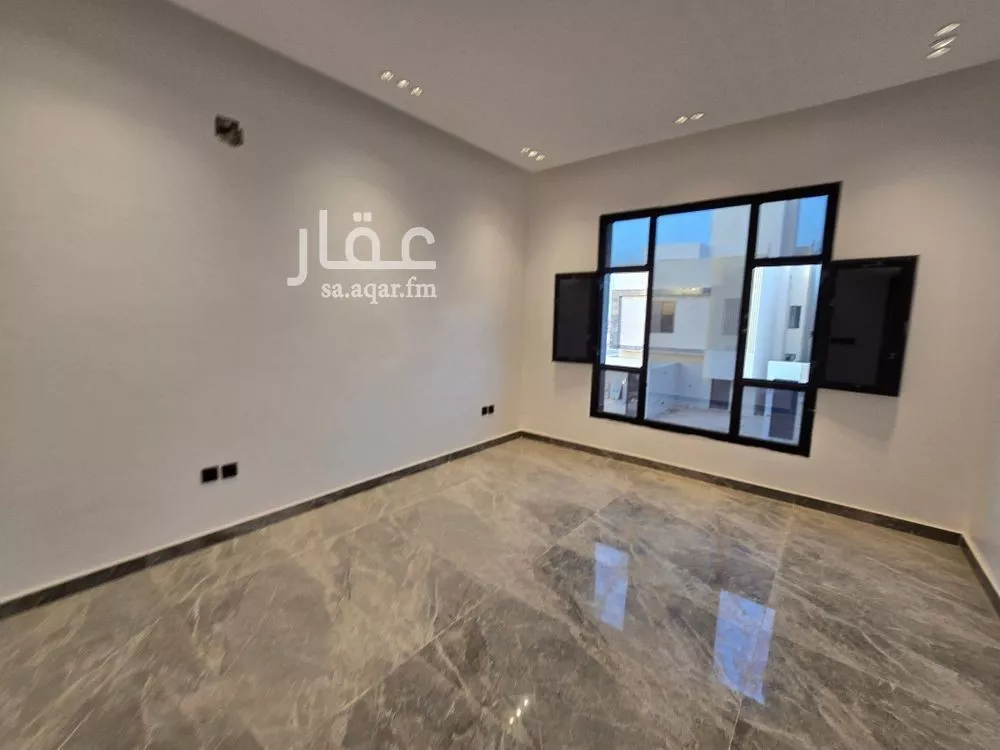 5 bedroom villa in Okaz, Riyadh 11